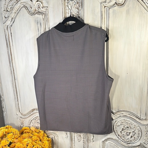Men’s CON.STRUCT Black White and Gray Zip-Up Vest Made in NY - Picture 5 of 10